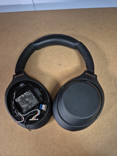 Sony 1000xm4 headphones - wh-1000xm4,