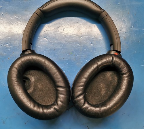 Sony 1000xm4 headphones - wh-1000xm4,